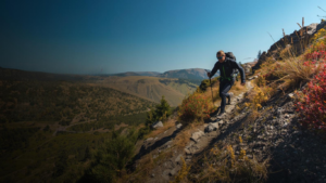 peralatan hiking yang aman dan nyaman